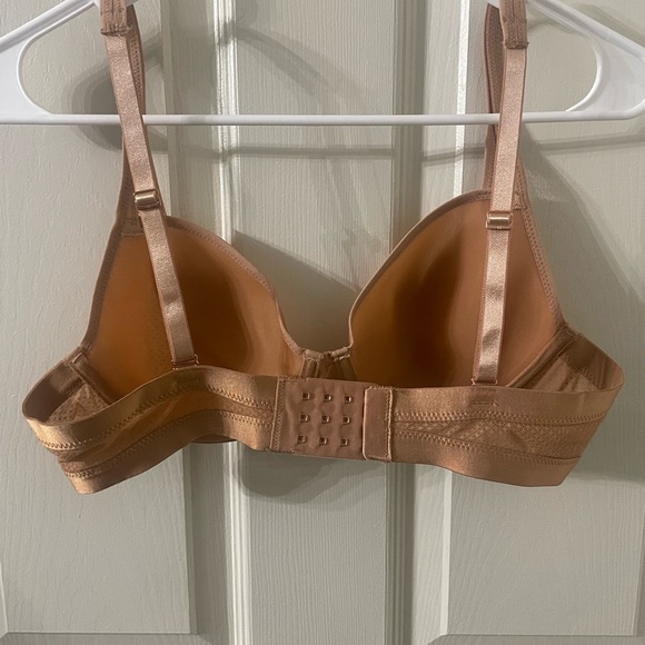 Tell Tale Plunge Bra - Picture 2 of 3